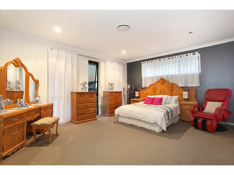 25 Worchester Terrace, Reedy Creek QLD 4227