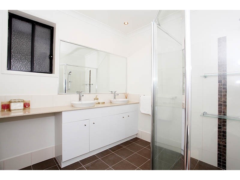 25 Worchester Terrace, Reedy Creek QLD 4227