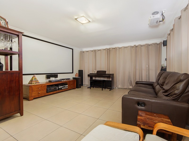8 Sandringham Drive, Robina QLD 4226