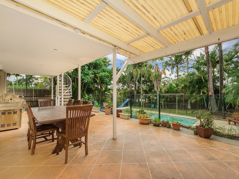 8 Sandringham Drive, Robina QLD 4226