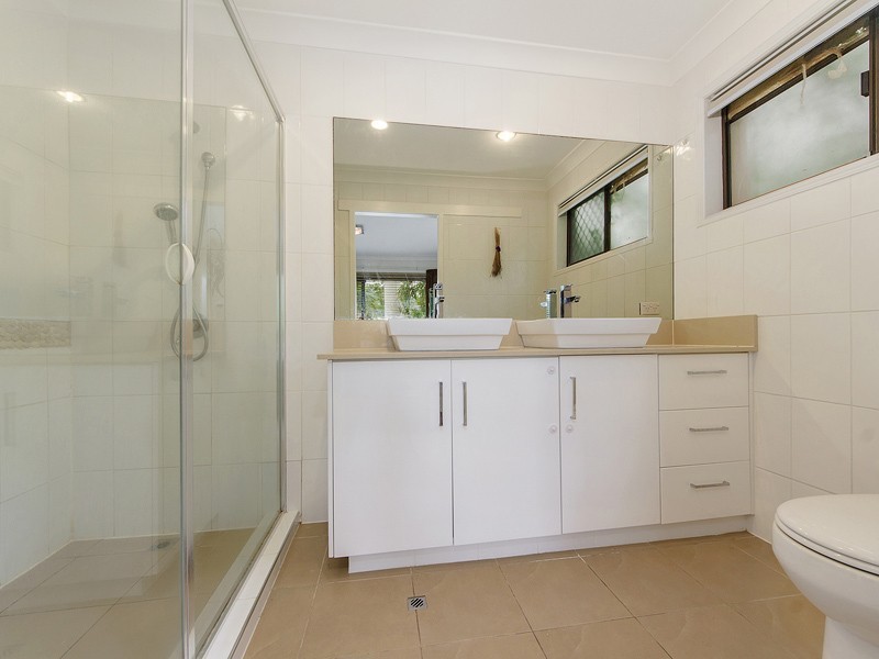 8 Sandringham Drive, Robina QLD 4226