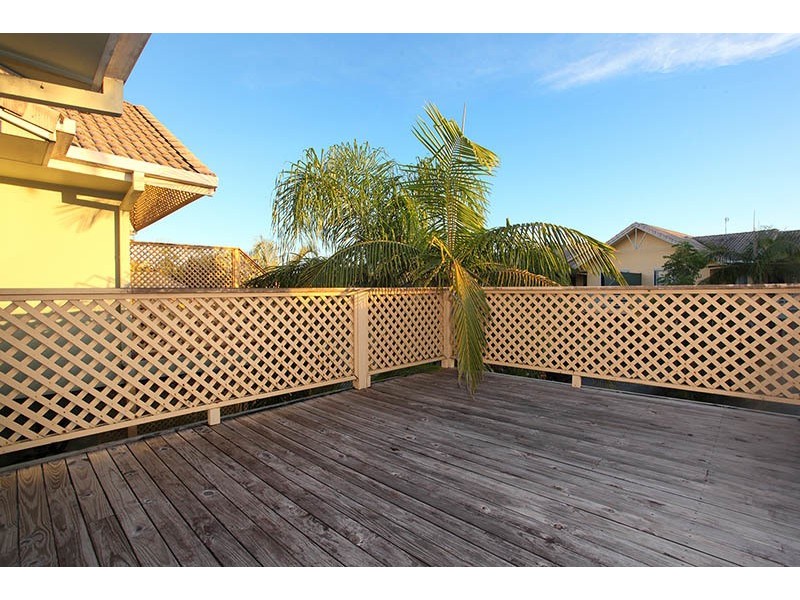 16/215 Cottesloe Drive, Mermaid Waters QLD 4218