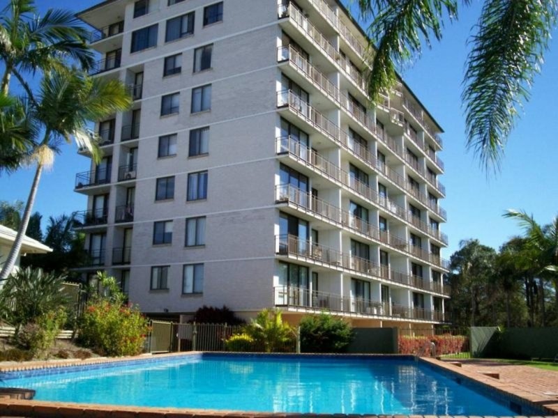 4/11 Fairway Drive, Clear Island Waters QLD 4226