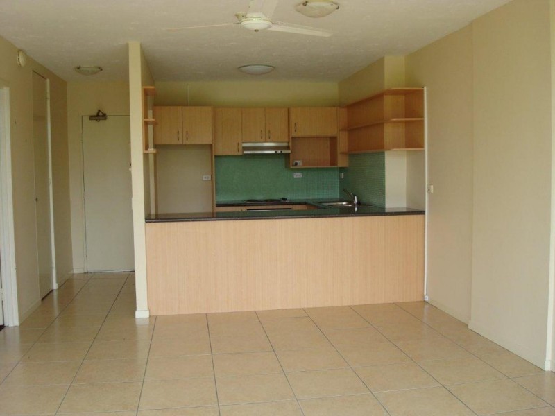 4/11 Fairway Drive, Clear Island Waters QLD 4226