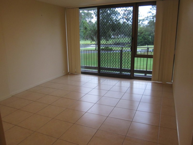 4/11 Fairway Drive, Clear Island Waters QLD 4226