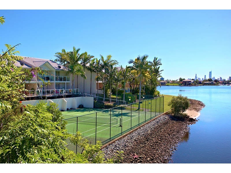 98/300 Cottesloe Drive, Mermaid Waters QLD 4218