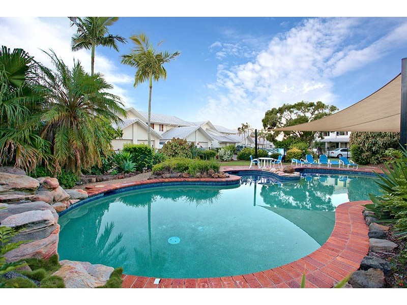 98/300 Cottesloe Drive, Mermaid Waters QLD 4218