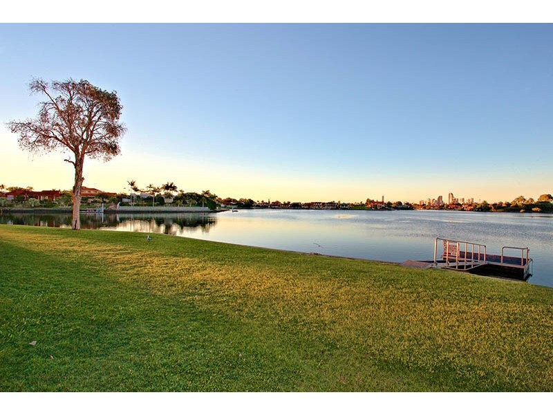 98/300 Cottesloe Drive, Mermaid Waters QLD 4218