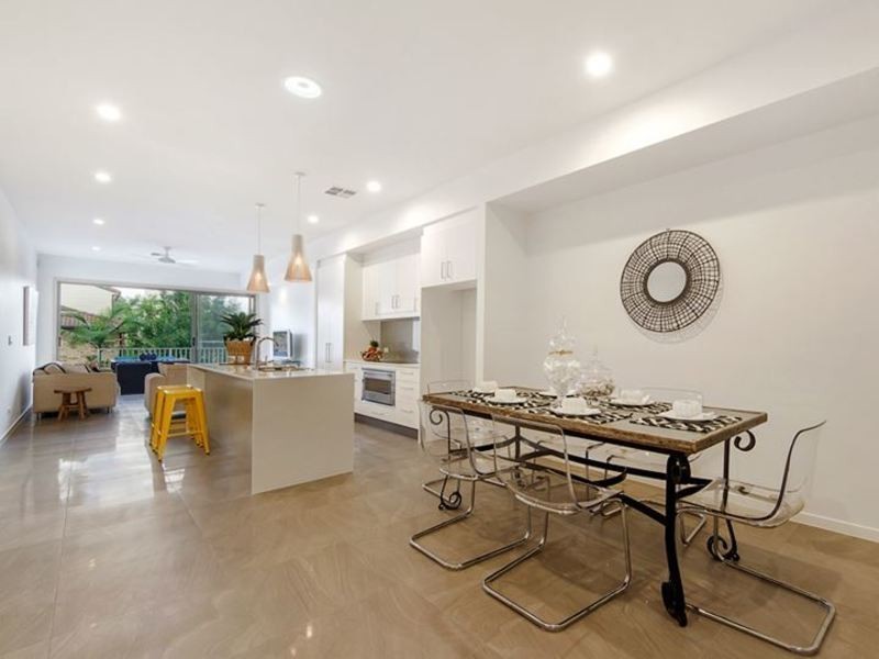 1/17 Stephens Street, Burleigh Heads QLD 4220