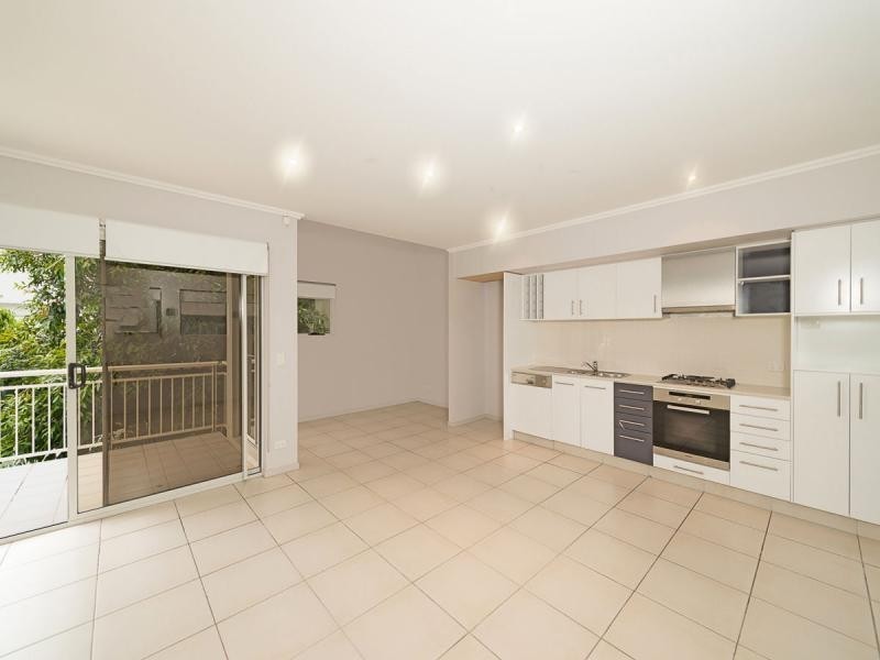 1/9 Watts Drive, Varsity Lakes QLD 4227