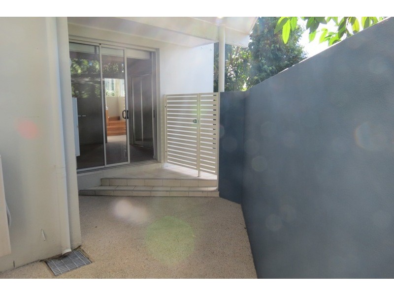 1/9 Watts Drive, Varsity Lakes QLD 4227