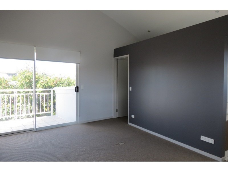 1/9 Watts Drive, Varsity Lakes QLD 4227