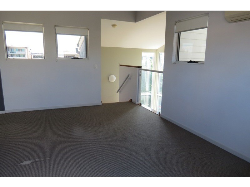 1/9 Watts Drive, Varsity Lakes QLD 4227