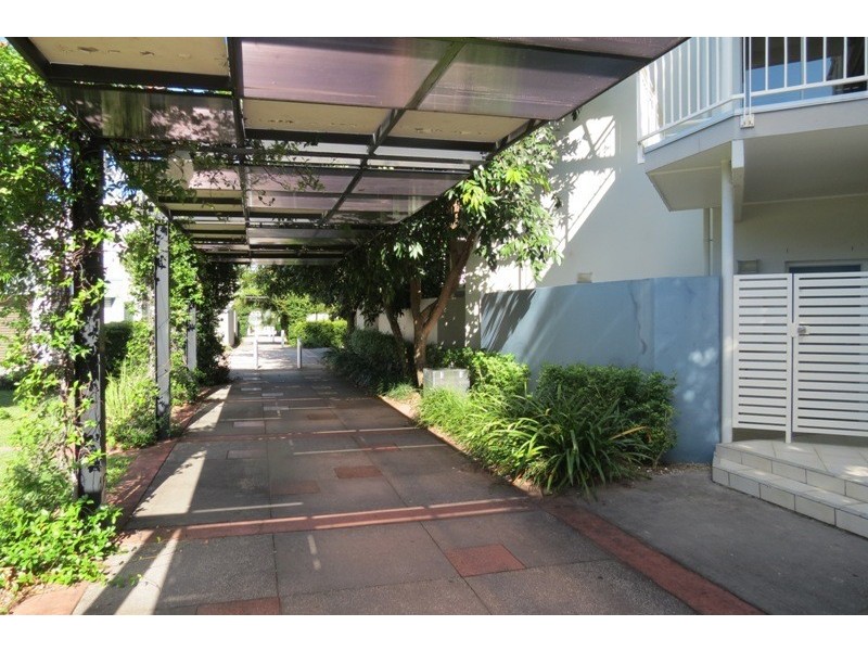 1/9 Watts Drive, Varsity Lakes QLD 4227