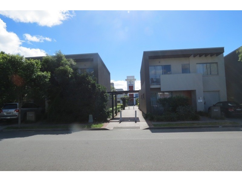 1/9 Watts Drive, Varsity Lakes QLD 4227
