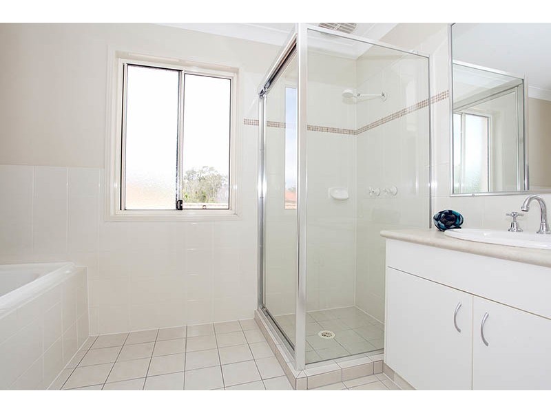 5 Solitaire Place, Robina QLD 4226