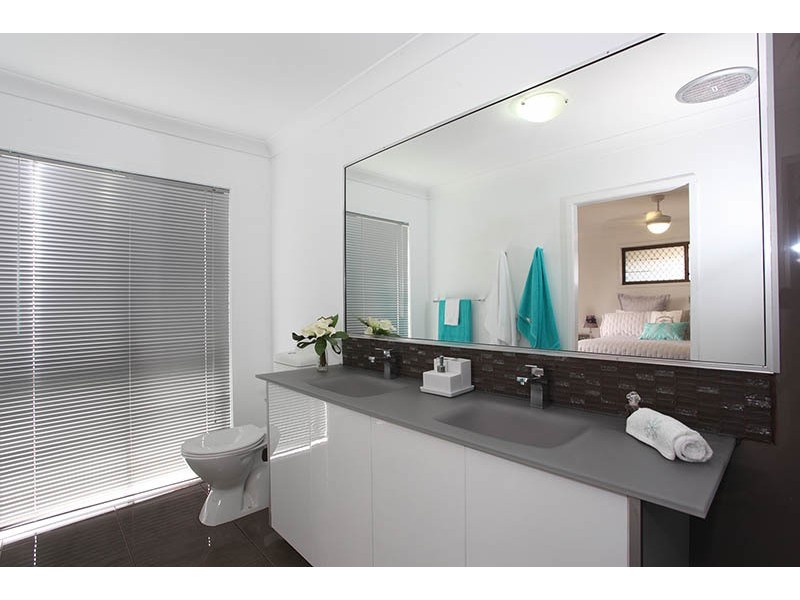 151 Glen Eagles Drive, Robina QLD 4226