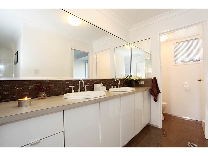 151 Glen Eagles Drive, Robina QLD 4226