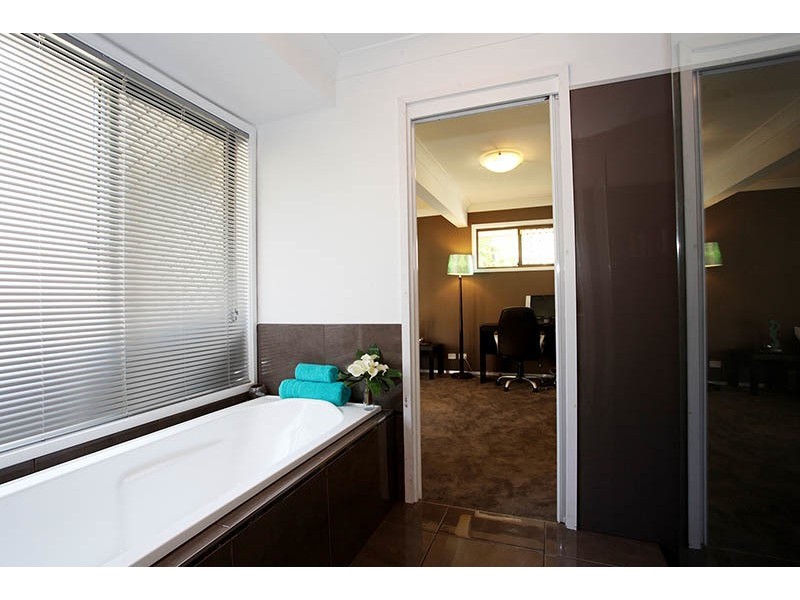 151 Glen Eagles Drive, Robina QLD 4226