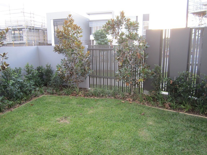 30 Fairlight Avenue, Robina QLD 4226