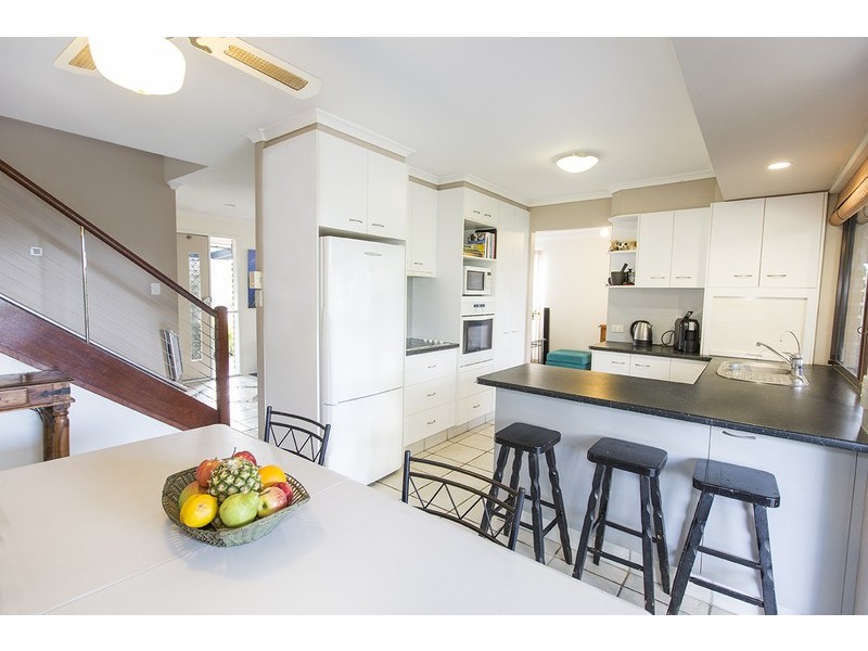 42 Lexington Drive, Worongary QLD 4213