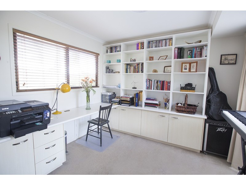 42 Lexington Drive, Worongary QLD 4213