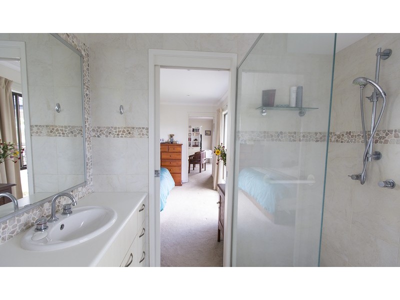 42 Lexington Drive, Worongary QLD 4213