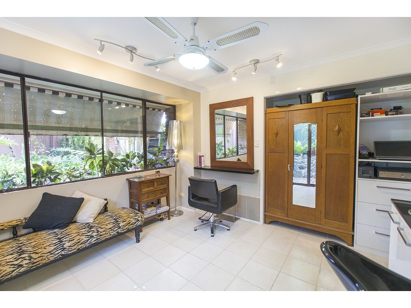 42 Lexington Drive, Worongary QLD 4213