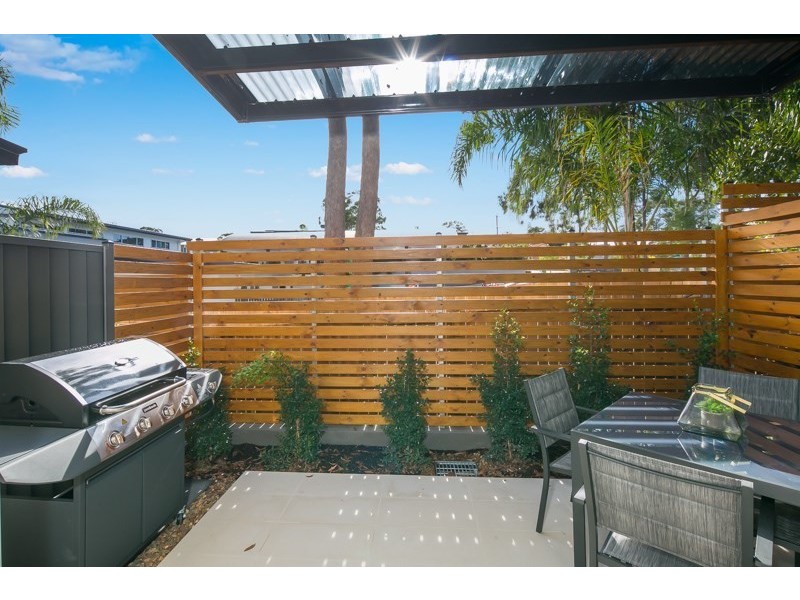 2/462 Pine Ridge Rise, Coombabah QLD 4216