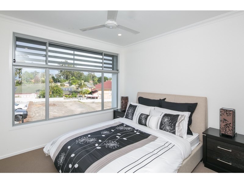 2/462 Pine Ridge Rise, Coombabah QLD 4216