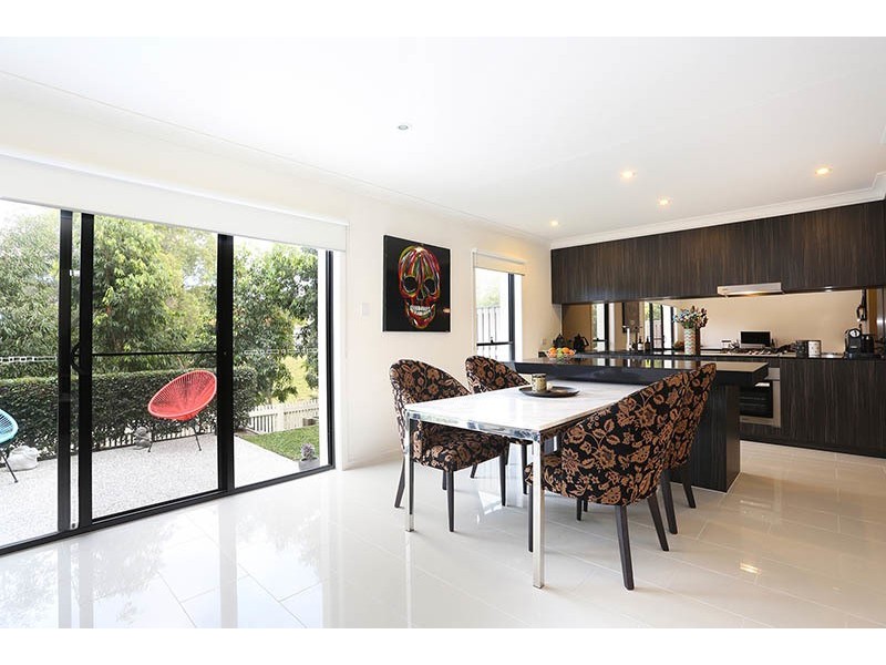 141 North Hill Drive, Robina QLD 4226