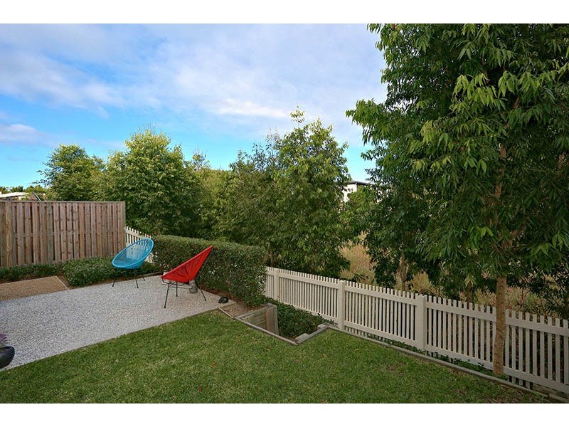 141 North Hill Drive, Robina QLD 4226