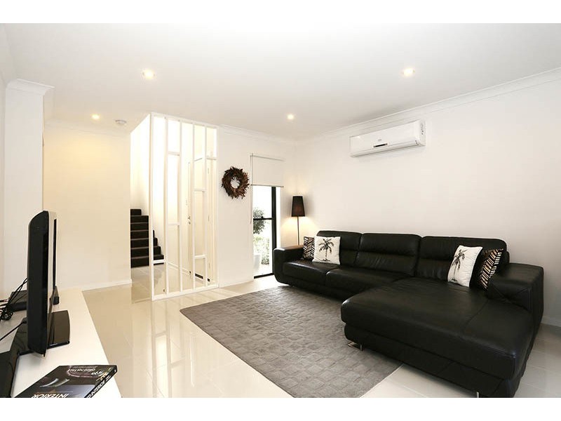 141 North Hill Drive, Robina QLD 4226