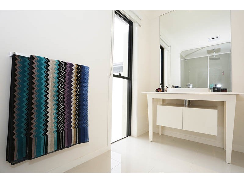 141 North Hill Drive, Robina QLD 4226