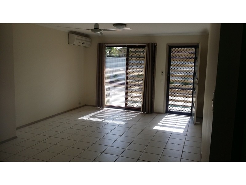 1/34 Callistemon Court, Arundel QLD 4214