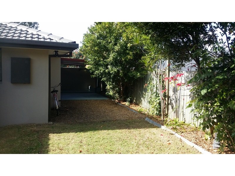 1/34 Callistemon Court, Arundel QLD 4214