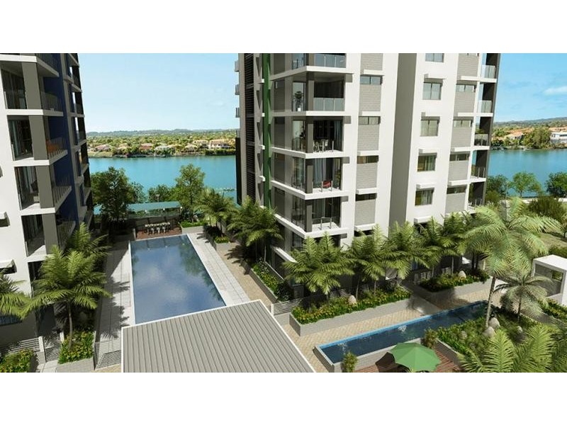 33 Lakefront Crescent, Varsity Lakes QLD 4227