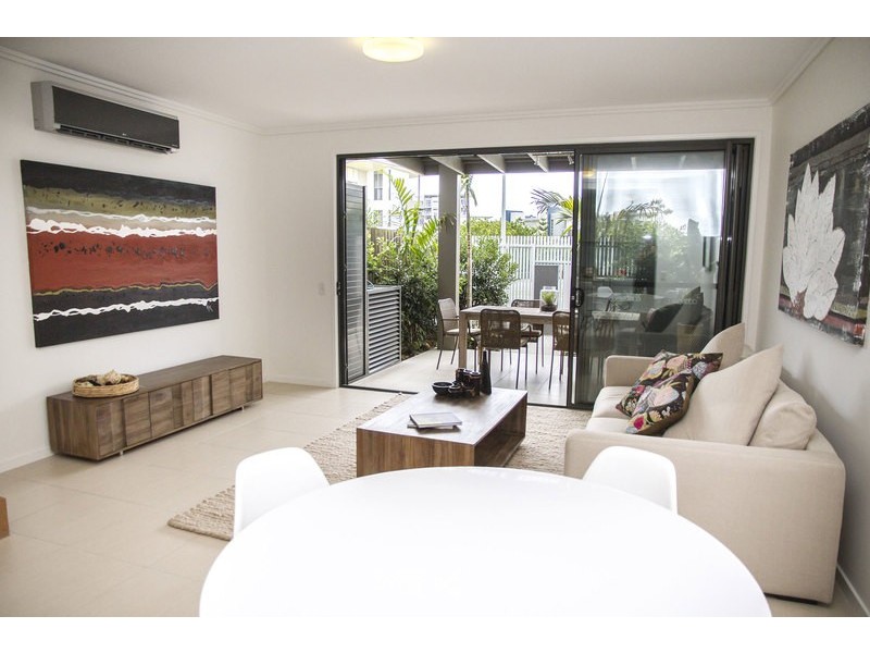 51 Fairlight Avenue, Robina QLD 4226