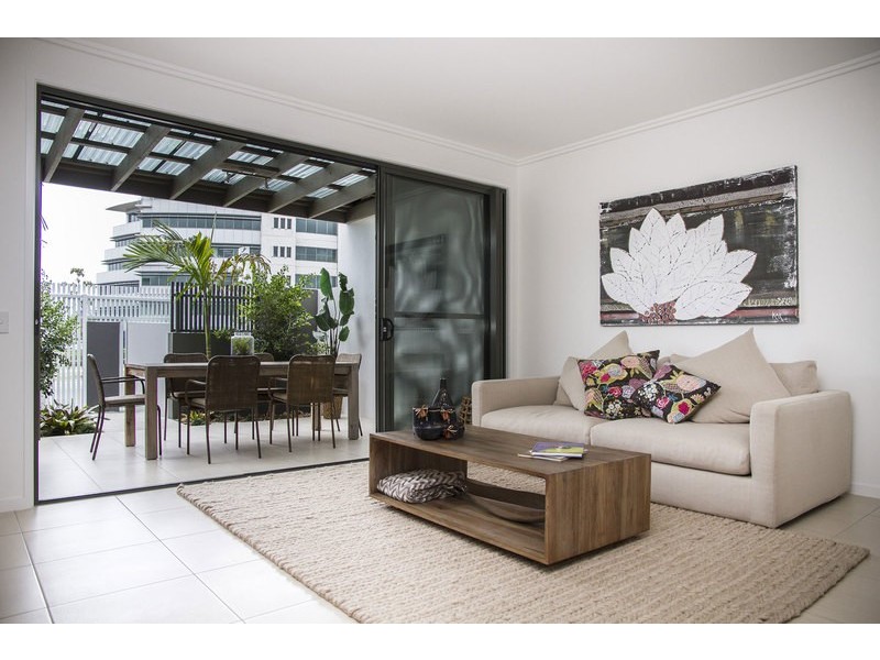 51 Fairlight Avenue, Robina QLD 4226