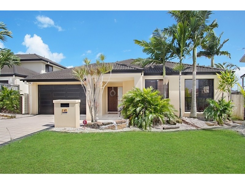 17 Gerona Circuit, Varsity Lakes QLD 4227