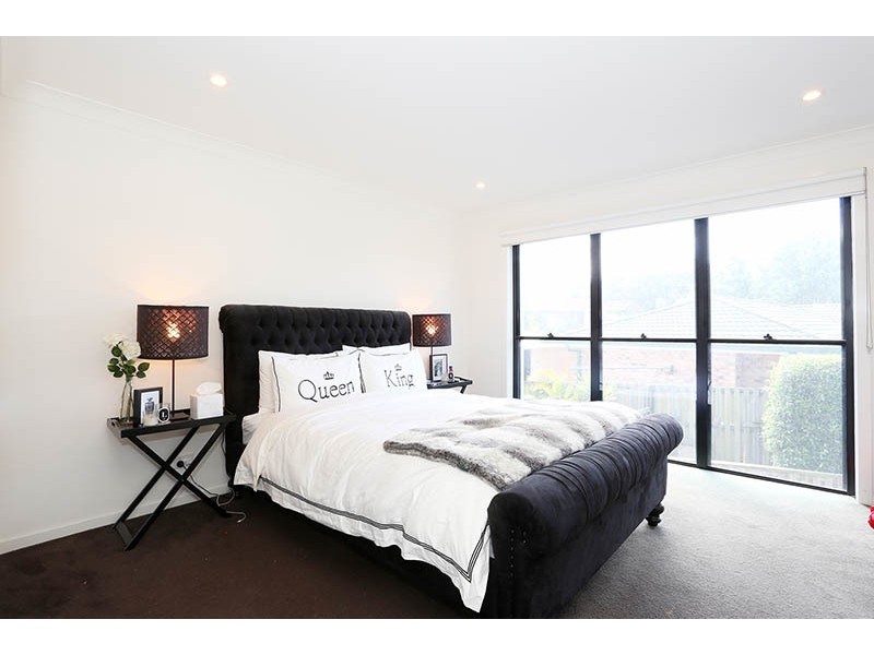 102 North Hill Drive, Robina QLD 4226