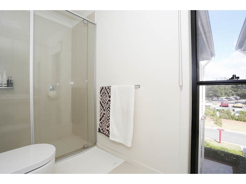 102 North Hill Drive, Robina QLD 4226