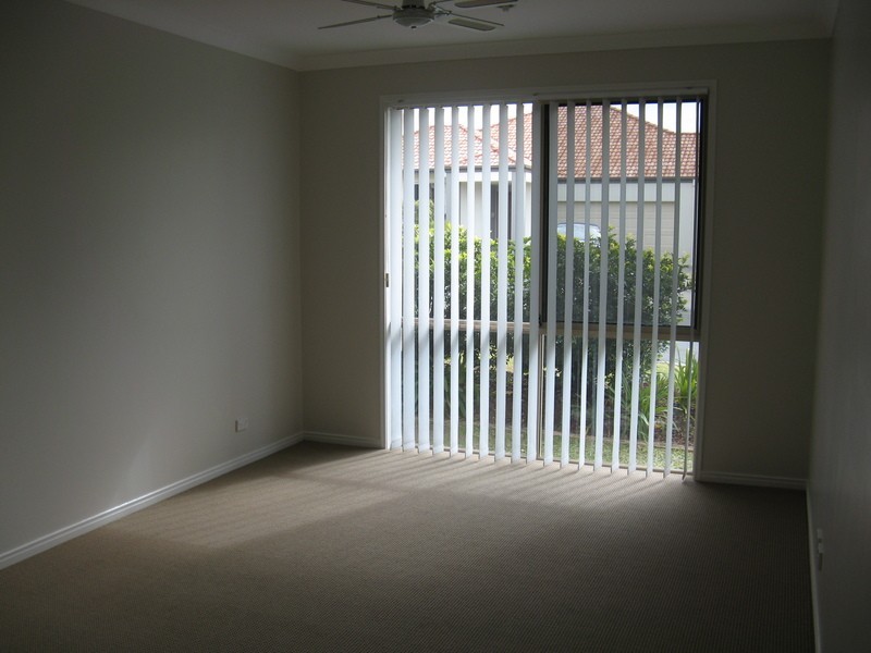 10 Andorra Place, Varsity Lakes QLD 4227