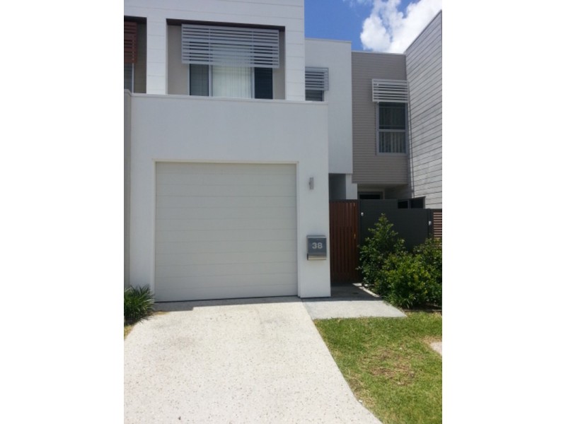 38 York Street, Robina QLD 4226