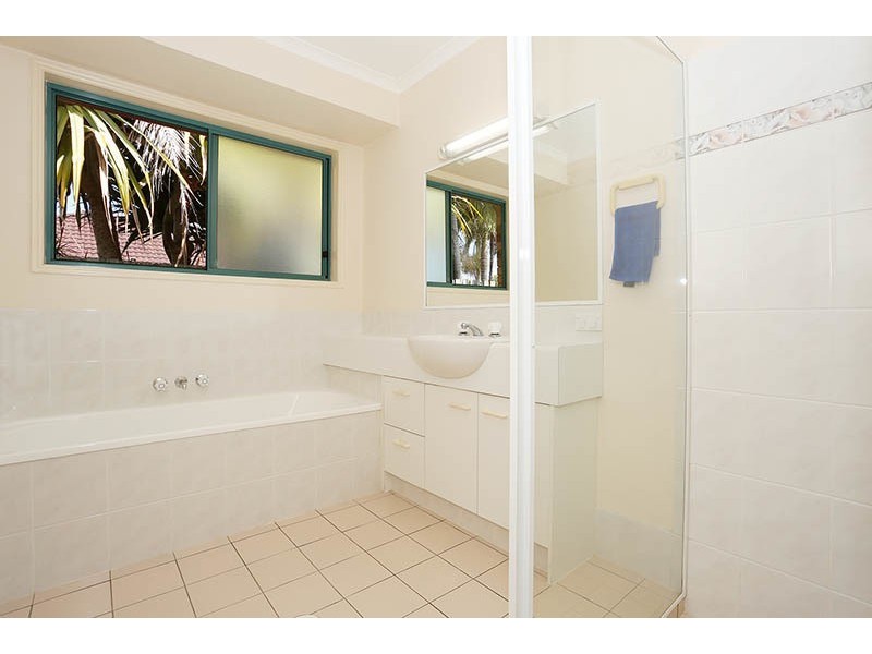 18 Dunedin Close, Merrimac QLD 4226