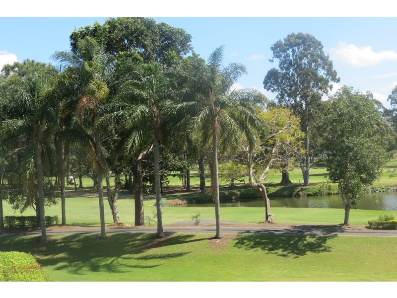 9W/11 Fairway Drive, Clear Island Waters QLD 4226