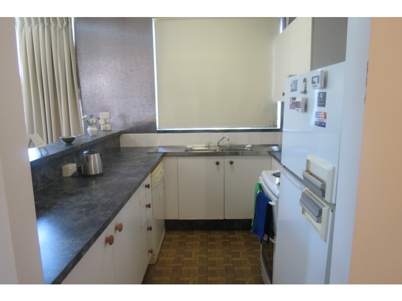 9W/11 Fairway Drive, Clear Island Waters QLD 4226