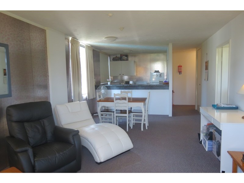 9W/11 Fairway Drive, Clear Island Waters QLD 4226