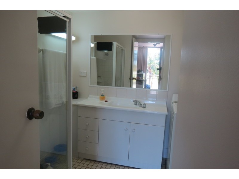 9W/11 Fairway Drive, Clear Island Waters QLD 4226