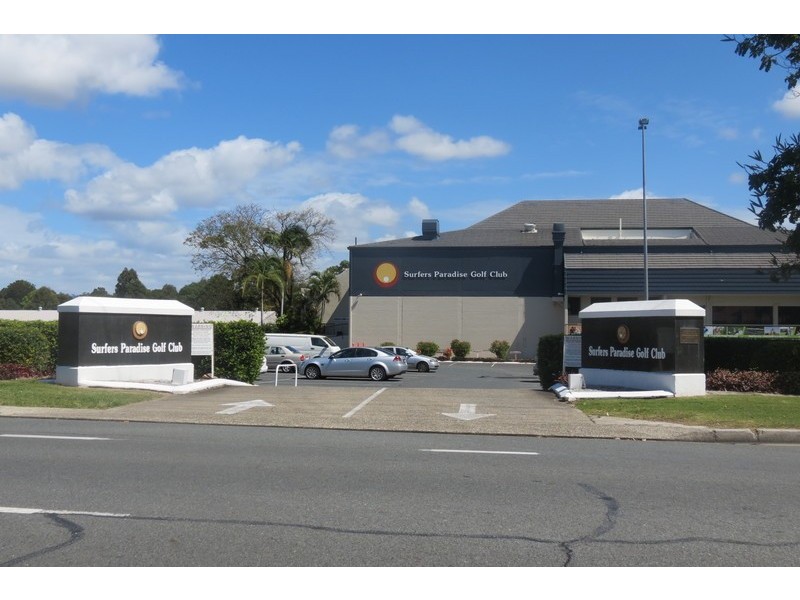 9W/11 Fairway Drive, Clear Island Waters QLD 4226